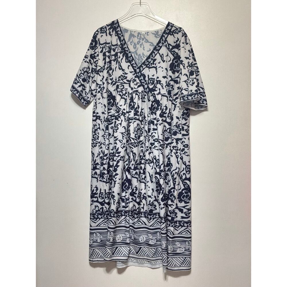 UN BRANDED MIDI DRESS IN BLUE AND WHITE SIZE XXXL